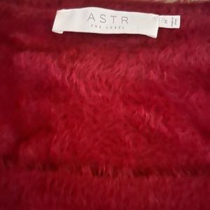 Fuzzy ASTR cropped sweater. Size small.